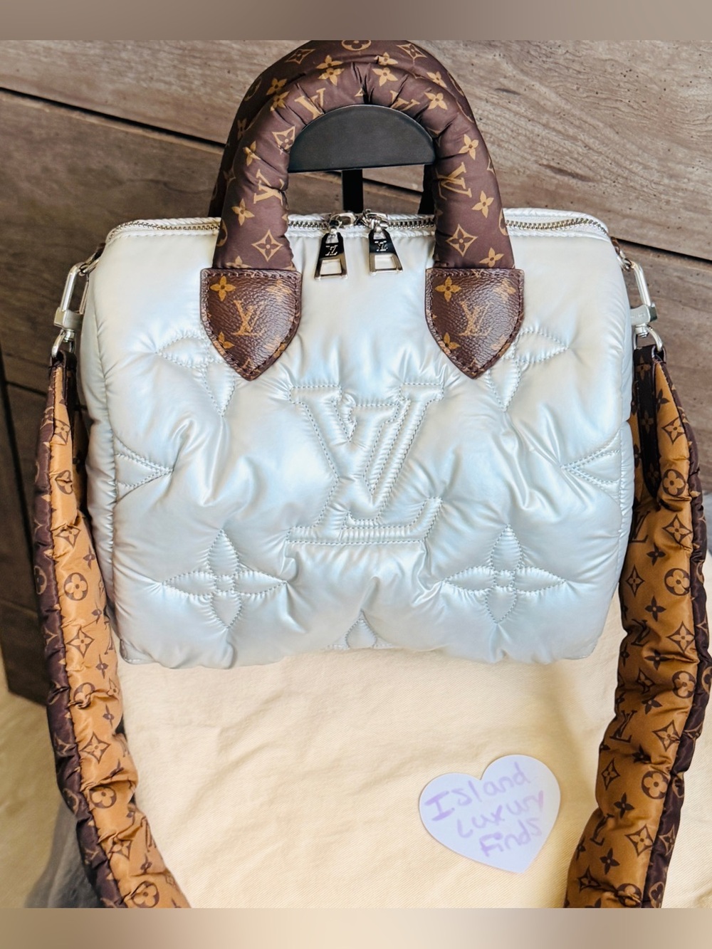 🌸Rare! Limited Edition Louis Vuitton Silver Monogram Pillow Speedy 25 Bando🌸